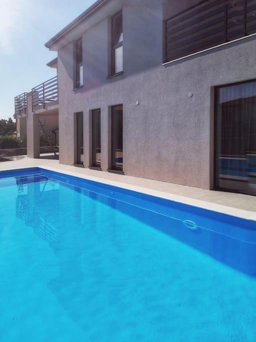 Marcante - Designer, Romantic Pool View