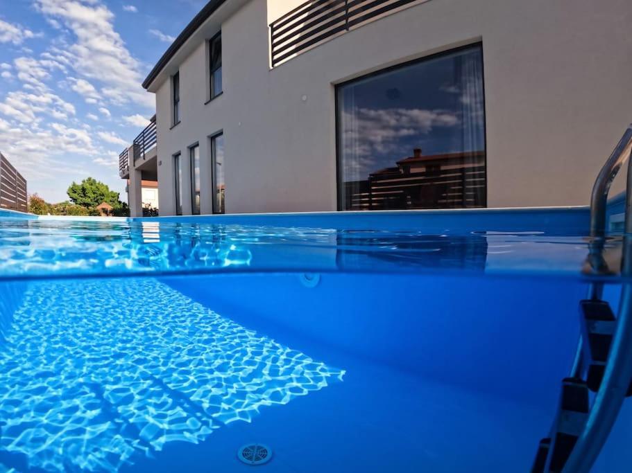 Apartment Marcante - Designer, Romantic Pool View